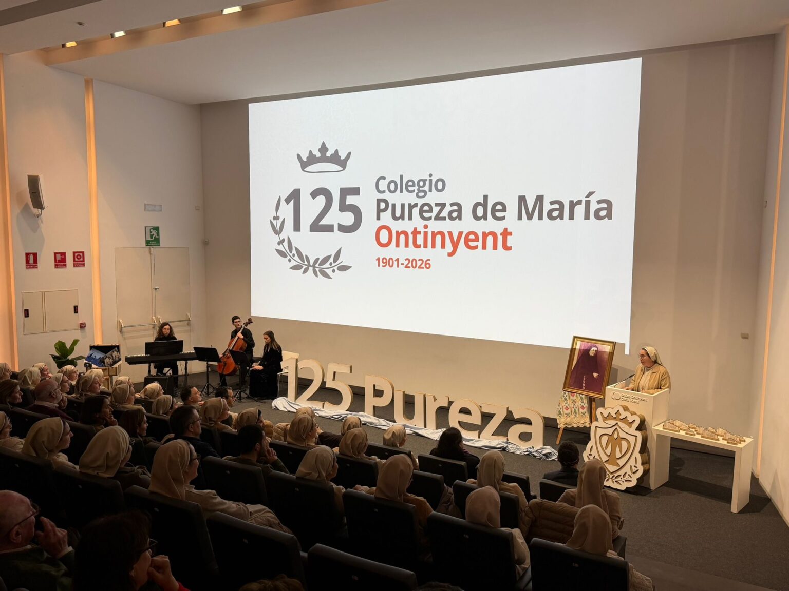 exposicion_125_aniversario_Pureza_de_Maria 125_aniversario_colegio_pureza_de_maria